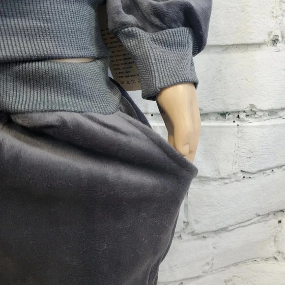 5T Toddler Grey Teddy Bear 2 piece Hoodie and Pants Velvet Outfit Set - Picture 10 of 14